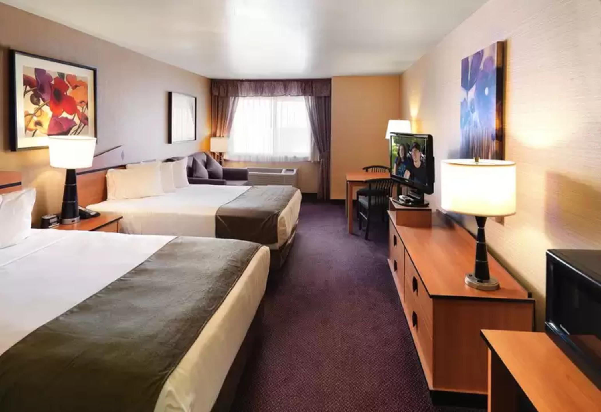 Hotel Crystal & - Midvalley Murray