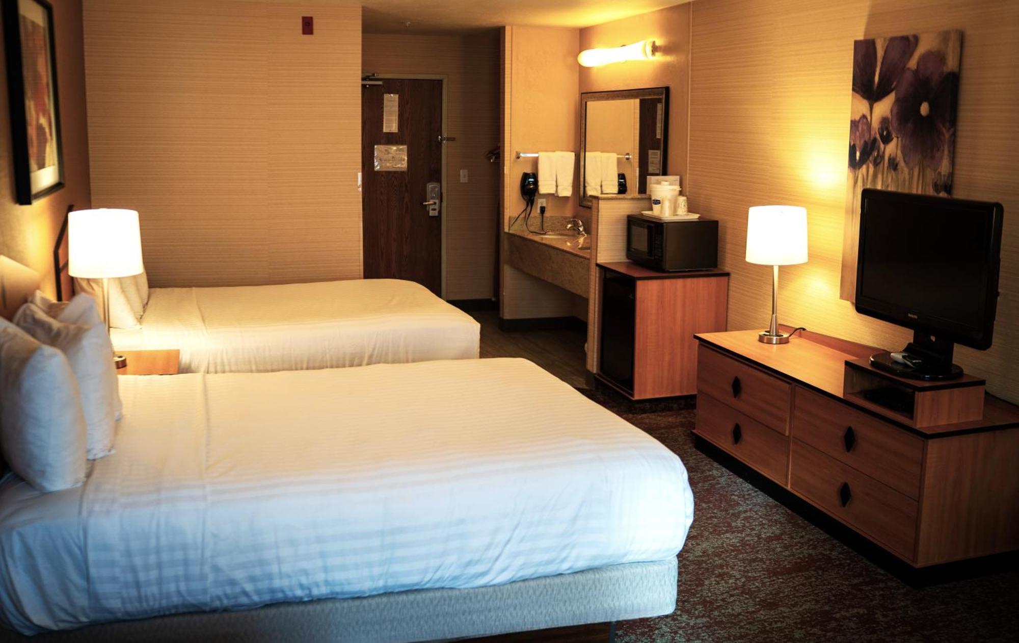 Crystal & - Midvalley Hotel 3*