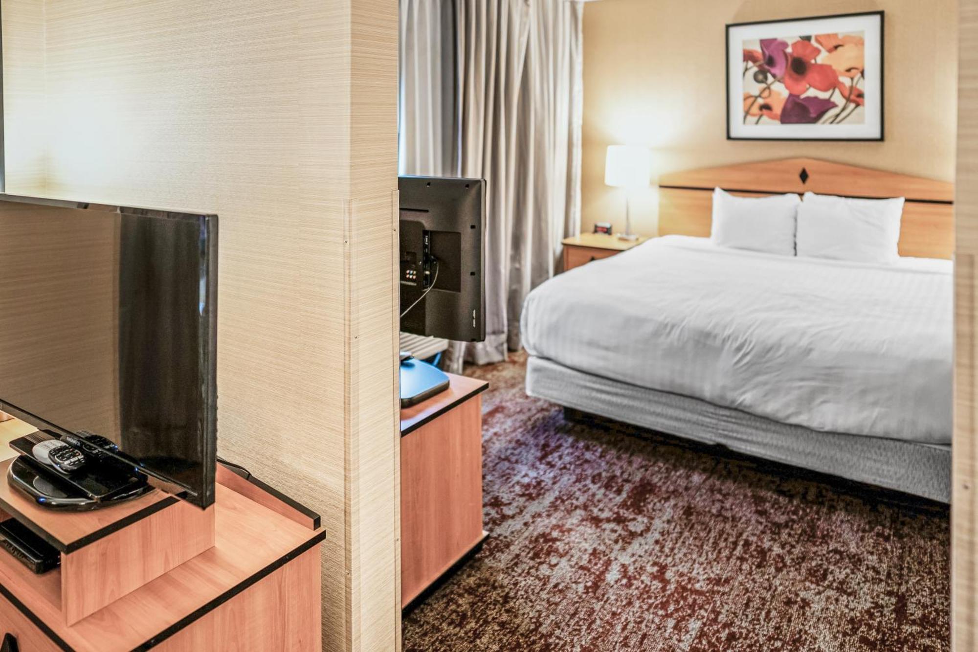 Hotel Crystal & - Midvalley