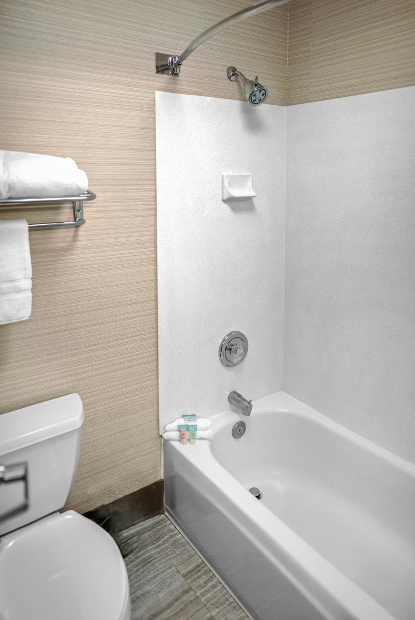 Hotel Crystal Hotel&suites - Midvalley