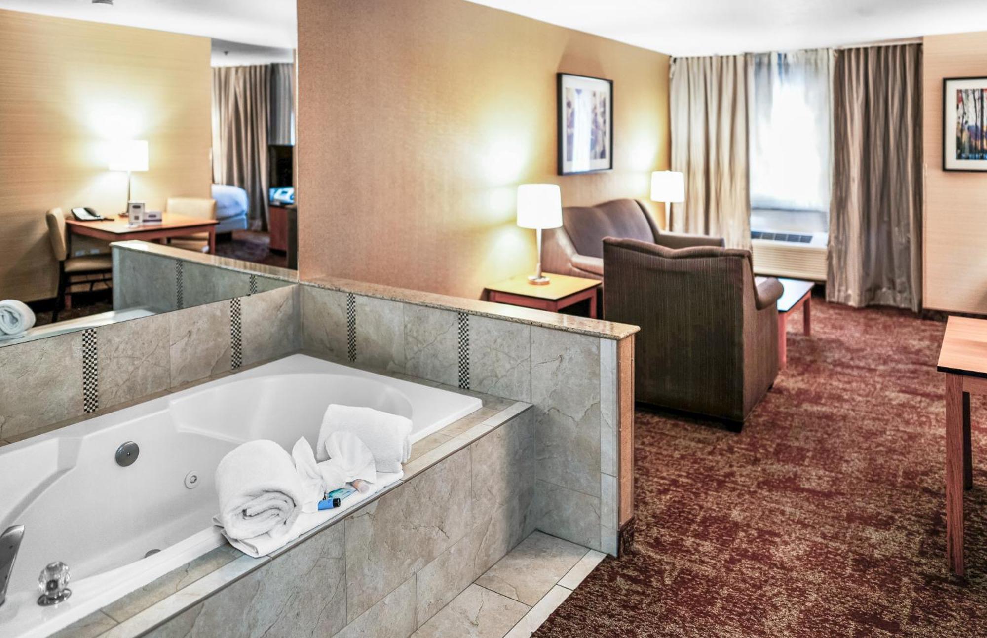 Crystal Hotel&suites - Midvalley